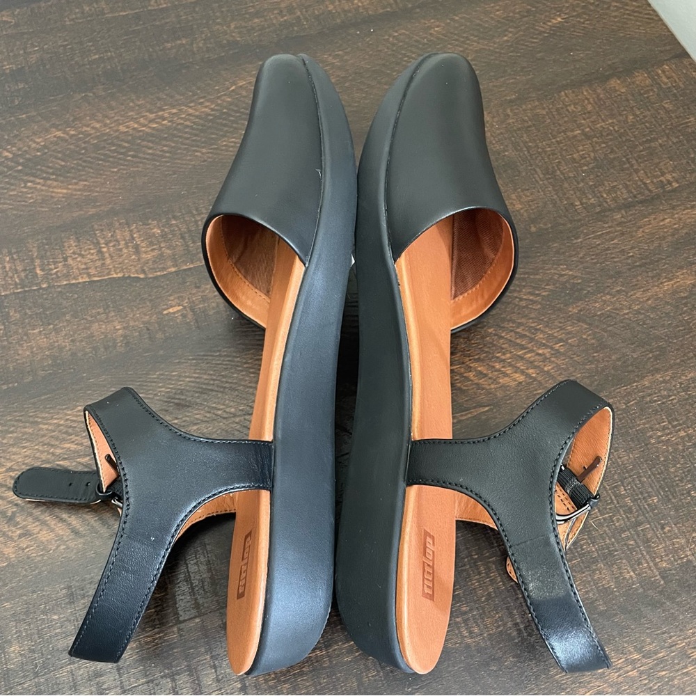 Fit Flop Cova II Closed Toe Sandal Black Leather - Picture 6 of 8